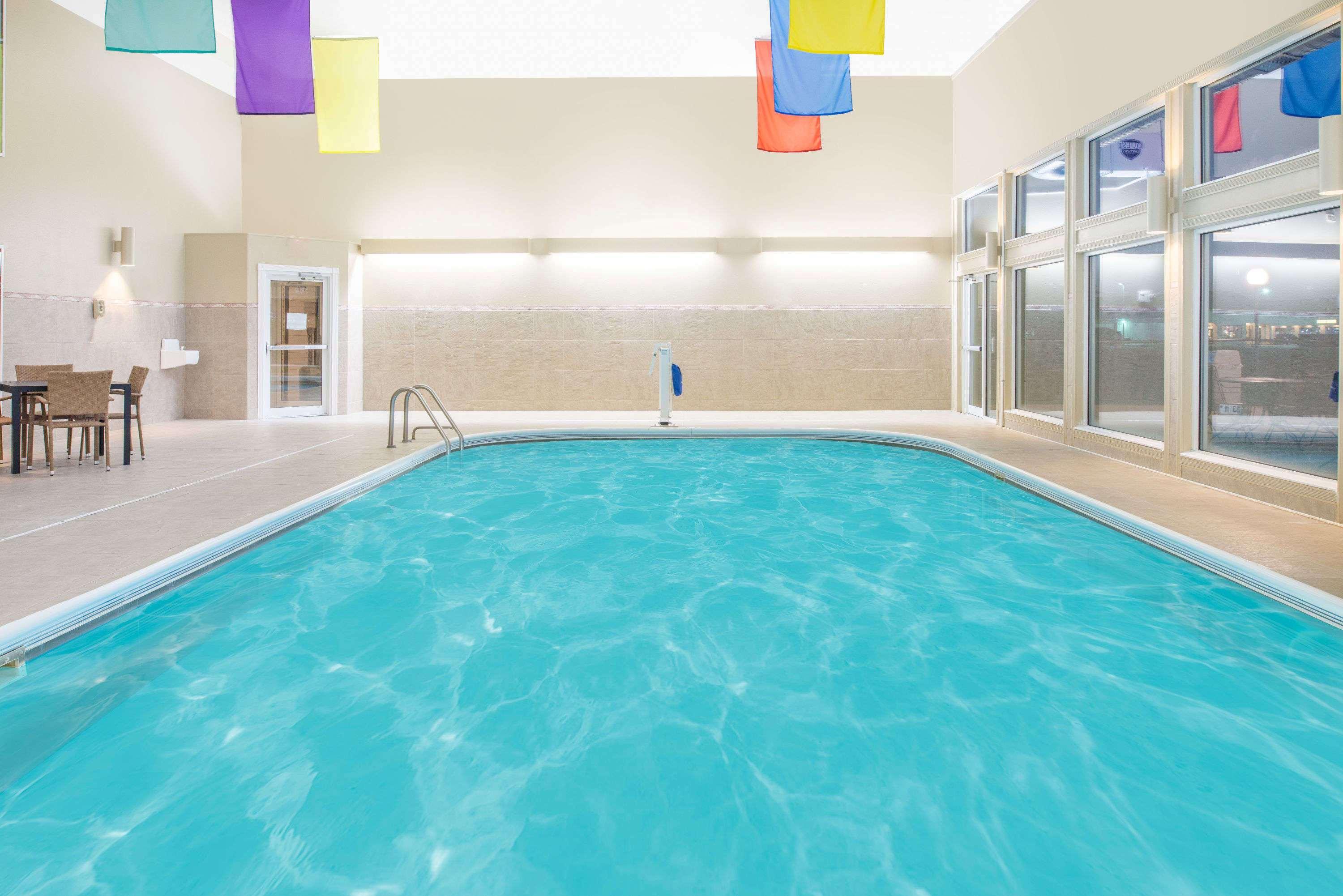 Ramada By Wyndham Springfield North Otel Dış mekan fotoğraf